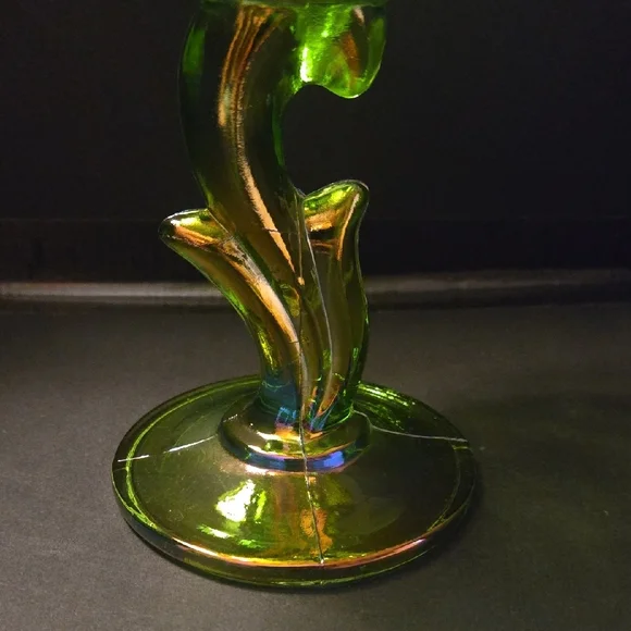 Iridescent Green Glass Art Bowl - Picture 5 of 9